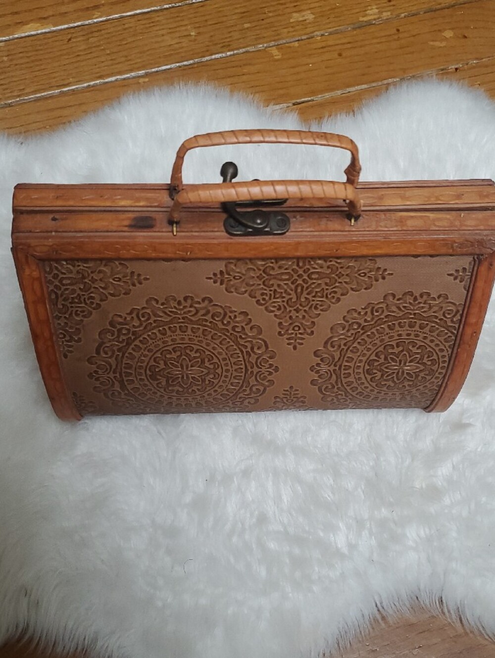 Vintage Mandala Embossed Leather Wooden Box Handcrafted Clutch with Top Handle - Picture 2 of 9